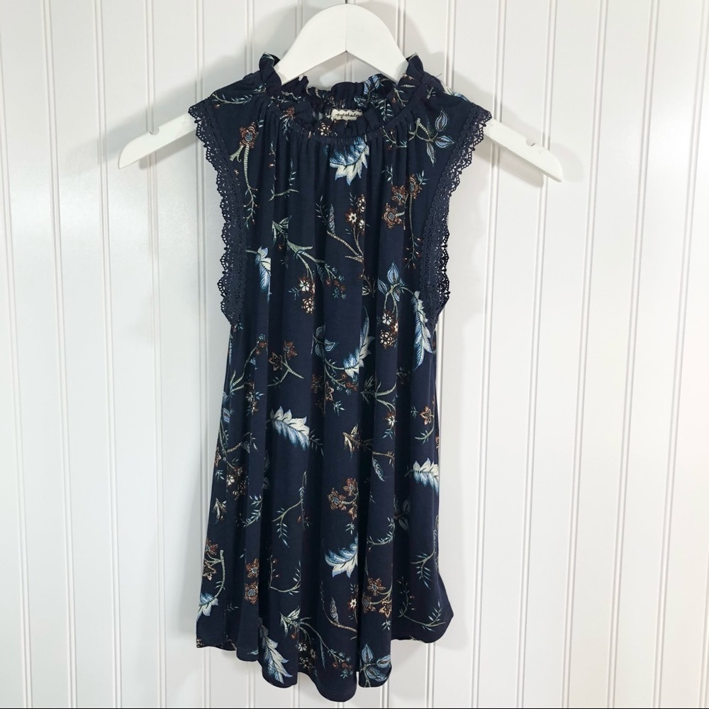 Eyeshadow Junior’s Floral Navy Flowy Tank Top Sz XS